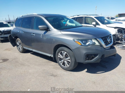 Nissan Pathfinder 2017 5N1DR2MMXHC648905