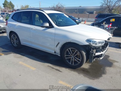 BMW X3 2018 5UXTS3C57J0Z02094