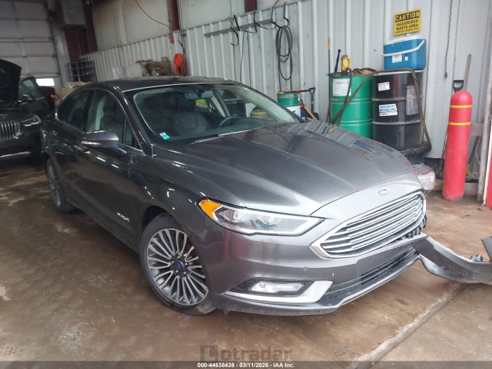 Ford Fusion 2018 VIN 3FA6P0RU9JR181800