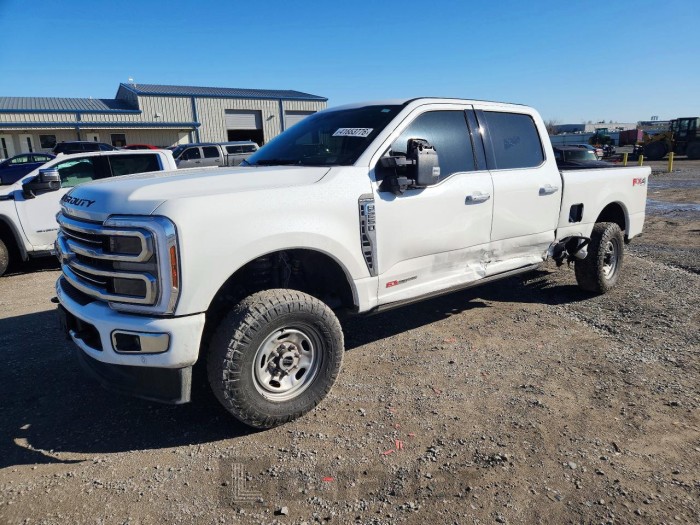 Ford  2025 VIN 1FT8W2BM8SEC92421