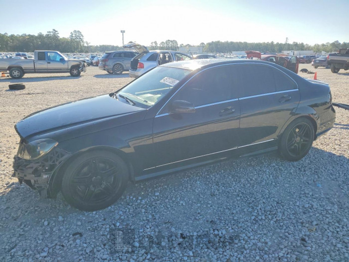 Mercedes-benz  2013 VIN WDDGF5HB2DR278311