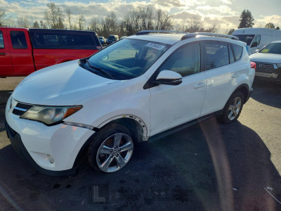 Toyota Rav 4 2015 JTMRFREV0FD110644