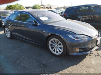 Tesla Model s 2017 5YJSA1E16HF213514