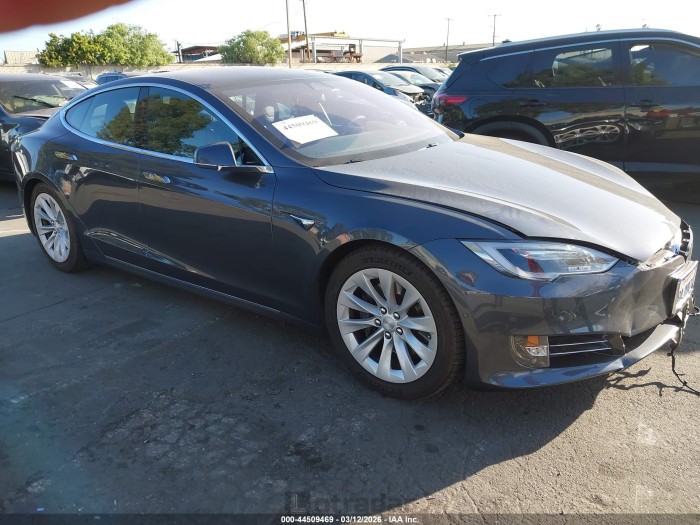 Tesla Model s 2017 VIN 5YJSA1E16HF213514