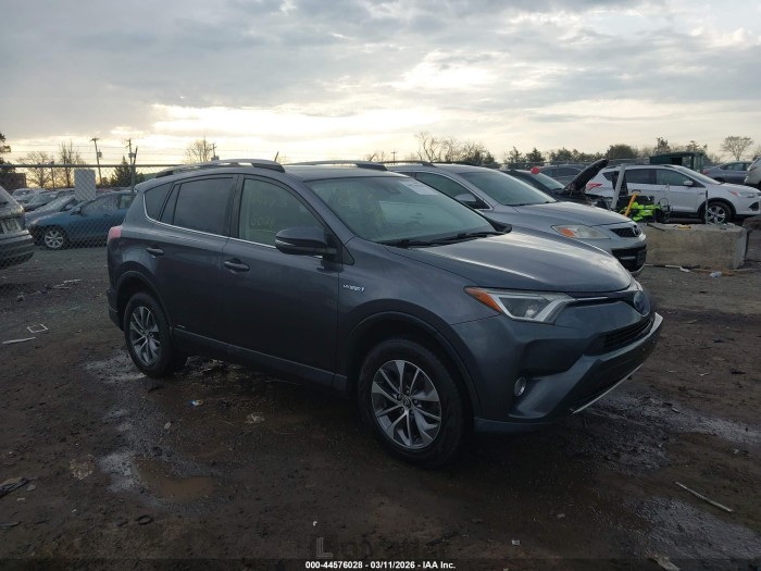 Toyota Rav 4 2017 VIN JTMRJREV9HD098236