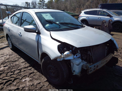 Nissan Versa 2019 3N1CN7AP8KL813744