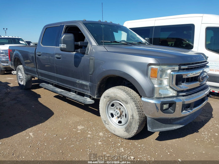 Ford  2022 VIN 1FT8W2BT7NEF58913