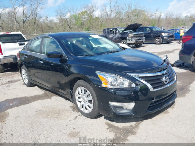Nissan Altima 2015 1N4AL3AP1FN867241