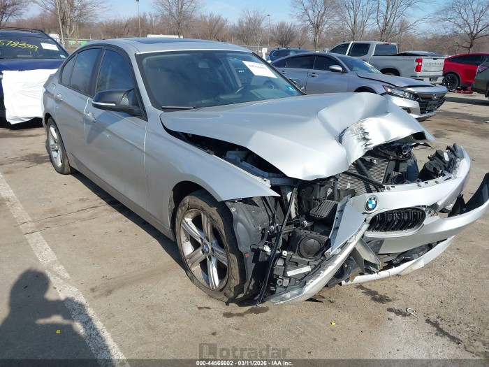 BMW 3er 2014 VIN WBA3C3C56EF986908