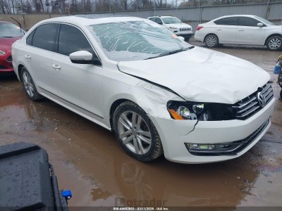 Volkswagen Passat 2015 1VWCV7A35FC063325