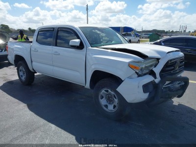 Toyota Tacoma 2018 5TFAX5GNXJX121643