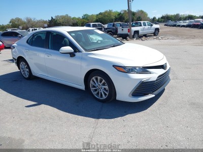 Toyota Camry 2021 4T1C11AK3MU597008