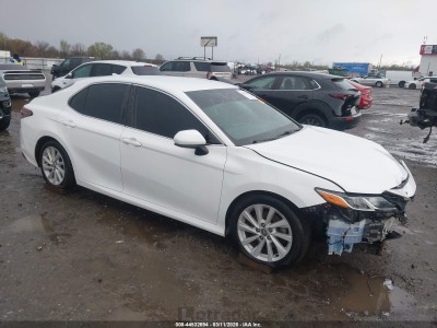 Toyota Camry 2022 4T1C11AK1NU673133
