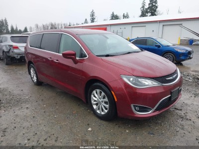 Chrysler Pacifica 2018 2C4RC1FG3JR157408