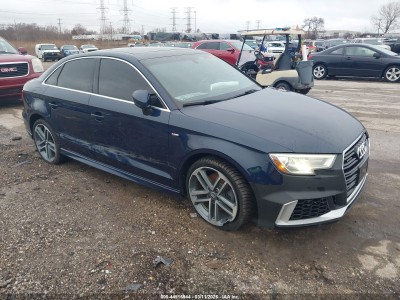 Audi A3 2017 WAUJ8GFF1H1059885