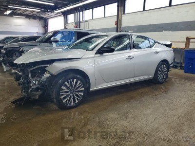 Nissan Altima 2025 1N4BL4DW0SN376621