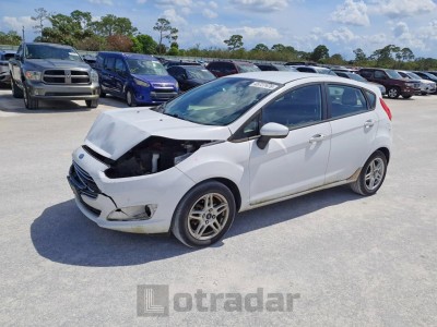 Ford Fiesta 2018 3FADP4EJ0JM110587