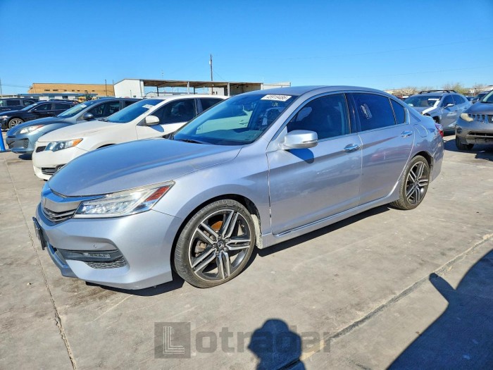 Honda Accord 2017 VIN 1HGCR3F91HA016824