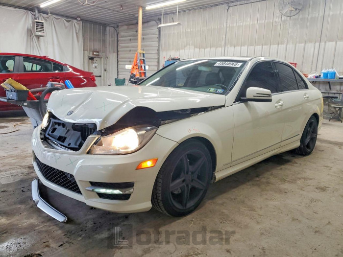 Mercedes-benz C-klasse 2012 VIN WDDGF8BB0CR192021