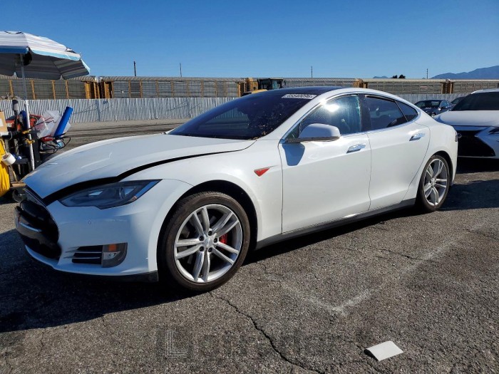 Tesla Model s 2013 VIN 5YJSA1CN3DFP27837