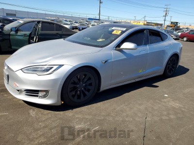 Tesla Model s 2018 5YJSA1E27JF81335