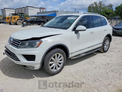Volkswagen Touareg 2017 WVGEF7BP9HD003406