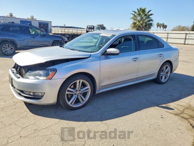 Volkswagen Passat 2015 1VWCV7A38FC083763