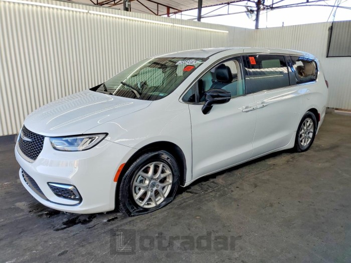 Chrysler Pacifica 2024 VIN 2C4RC1BG1RR107110