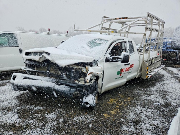 Toyota Tundra 2021 VIN 5TFCY5F10MX027666