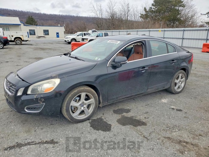   2013 VIN YV1612FH4D1215293