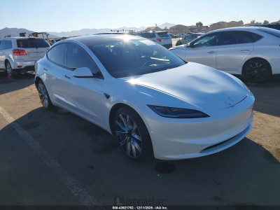 Tesla Model 3 2025 5YJ3E1EA4SF049843