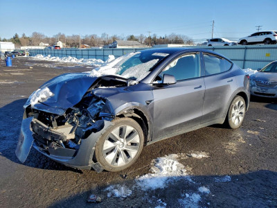 Tesla Model y 2023 7SAYGDEE9PF836401
