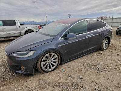 Tesla Model x 2016 5YJXCAE25GF005390