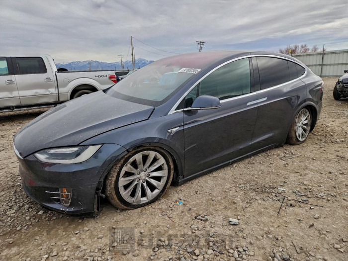 Tesla Model x 2016 VIN 5YJXCAE25GF005390