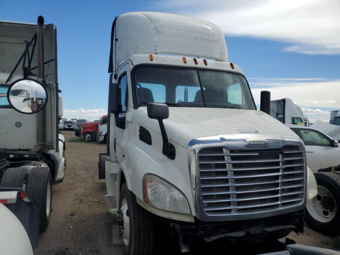 Freightliner All models 2015 VIN 3AKBGADV6FSGU9440