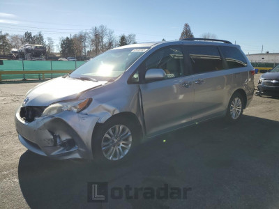 Toyota Sienna 2015 5TDYK3DC5FS561853
