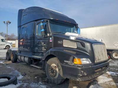 Volvo Vn 2002 4V4NC9GH22N328365