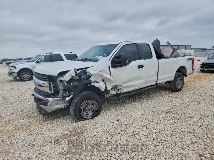 Ford F-250 super duty 2018 VIN 1FT7X2B63JEB34061