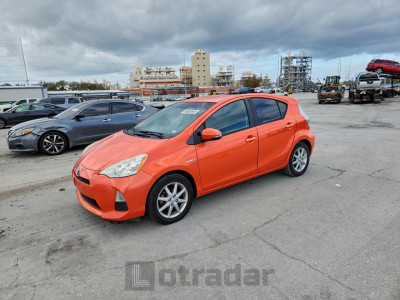 Toyota Prius c 2014 JTDKDTB35E1085490
