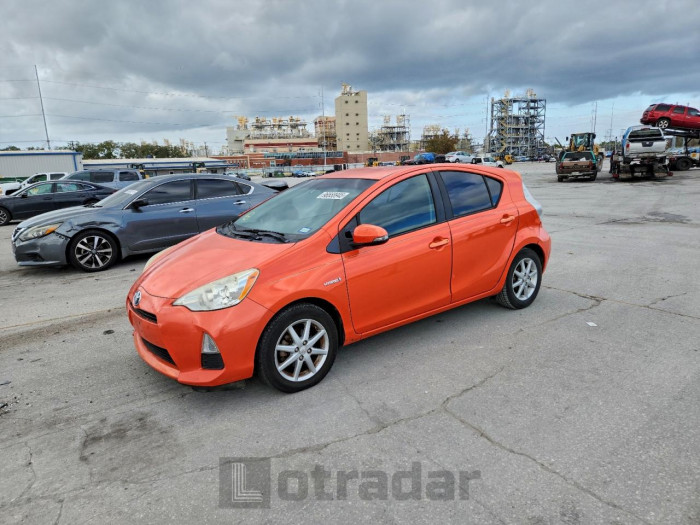 Toyota Prius c 2014 VIN JTDKDTB35E1085490