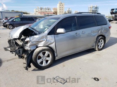 Toyota Sienna 2015 5TDKK3DC2FS564246