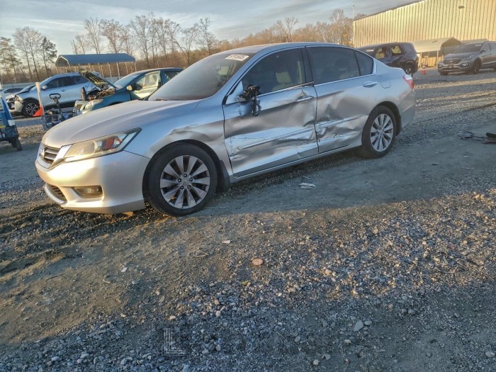 Honda Accord 2014 VIN 1HGCR2F83EA056111