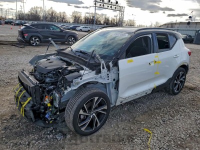 Volvo Xc40 2022 VIN YV4162UM1N2658169