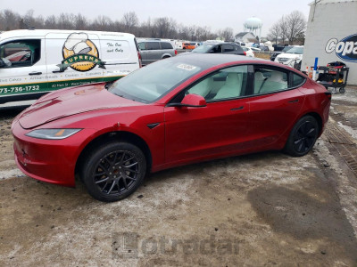 Tesla Model 3 2024 5YJ3E1EAXRF833440