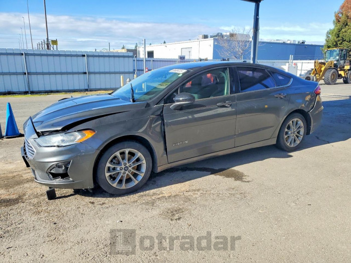 Ford Fusion 2019 VIN 3FA6P0LU0KR174423