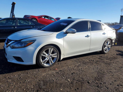 Nissan Altima 2017 1N4BL3AP9HC162917