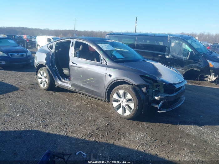Tesla Model y 2023 VIN 7SAYGDEE8PF980151