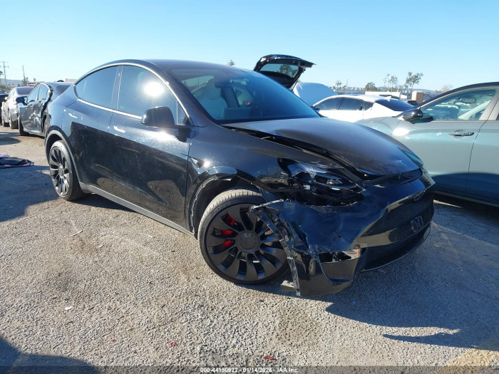 Tesla Model y 2022 VIN 7SAYGDEF4NF319027