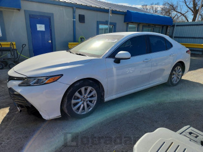 Toyota Camry 2018 4T1B11HK0JU077099
