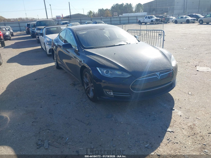Tesla Model s 2014 VIN 5YJSA1H13EFP39784